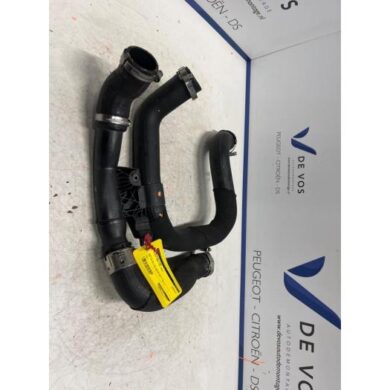 Peugeot 3008 1.2 12V PureTech Hybrid 48V Intercooler hose HN09 2022 9839329680