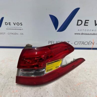Peugeot 308 2.0 GT BlueHDi 180 16V Taillight, right 2018 9678093880
