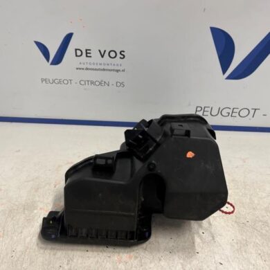 Peugeot 3008 1.2 12V PureTech Hybrid 48V Resonantiehuis 2022 9837956480