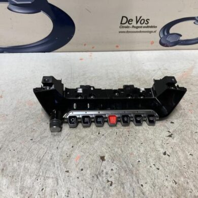 Peugeot 2008 1.2 VTi 12V PureTech 100 Schakelaar 2020 98261078XU