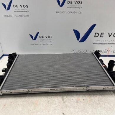 Peugeot 3008 1.2 12V PureTech Hybrid 48V Radiator HN09 2022 9837999680