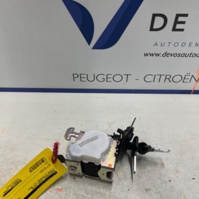 Citroen C5 Aircross 1.2 e-THP PureTech 130 Rear seatbelt tensioner, centre 2024 98223660XX