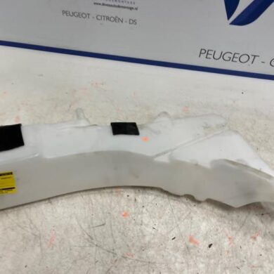 Citroen C5-X  Front windscreen washer reservoir 2023 YL01881380