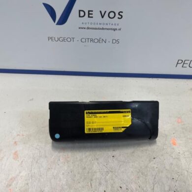 Peugeot 2008 1.2 12V e-THP PureTech 110 Side Airbag 2017 9800546780