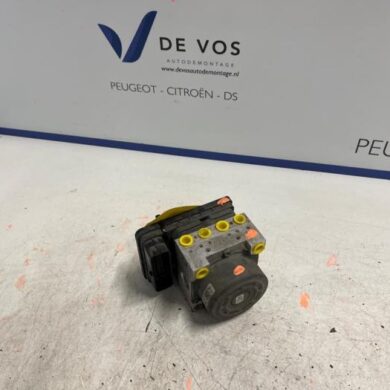 Peugeot 2008 1.2 12V e-THP PureTech 110 ABS Pumpe HNP 2019 1682605480-1674177680-9829337480