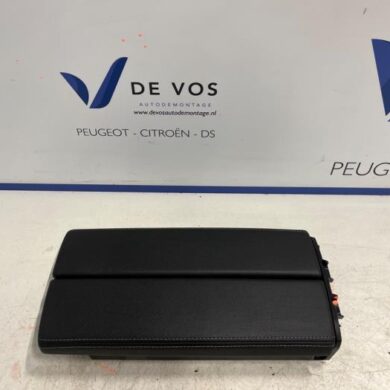 Opel Astra 1.5 Turbo D 16V Armleuning 2021