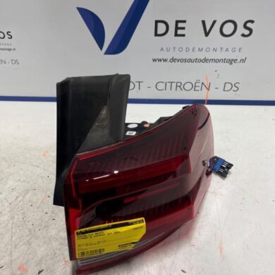 Citroen C5 Aircross 1.2 e-THP PureTech 130 Rücklicht rechts 2024 9845247280