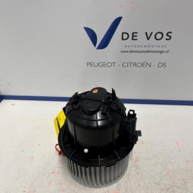 Opel Crossland X 1.2 Turbo 12V Kachel Ventilatiemotor 2022 9818270880