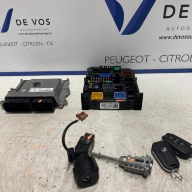 Opel Crossland X 1.2 Turbo 12V Engine management computer HN05 2022 9846386380