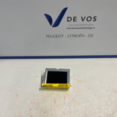 Peugeot 2008 1.2 12V e-THP PureTech 110 Display Interieur HNP 2019 1623840180-1638944680-9831955780