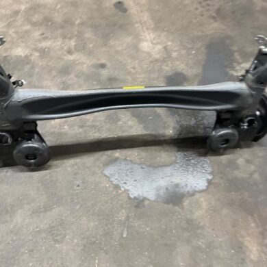 Peugeot 3008 1.2 12V PureTech Hybrid 48V Rear-wheel drive axle HN09 2022 9833974980