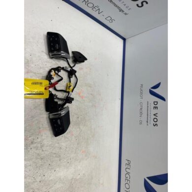 Citroen C5-X  Steering wheel mounted radio control 2023 9851603080