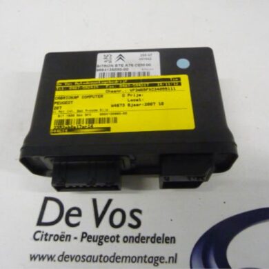 Peugeot 207 1.6 16V THP Convertible computer 5FX 2007 8446T4