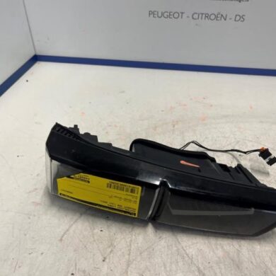 Peugeot 308 1.5 Blue HDi 130 16V Achterlicht links 2021 9835300480