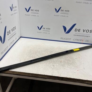 Peugeot 308 1.2 12V PureTech 130 Zijskirt links 2021 983601941T