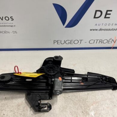 Opel Astra 1.5 Turbo D 16V Ruitmechaniek 4Deurs rechts-achter 2021 9830816680