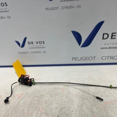 Peugeot 308 1.6 16V THP 155 Tailgate lock mechanism 2014 8484AT