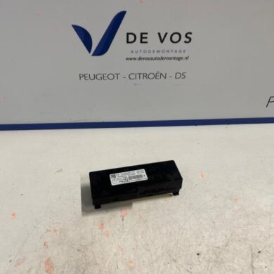 Opel Vivaro 1.5 CDTI 102 Telefoon interface 2019 9831611580