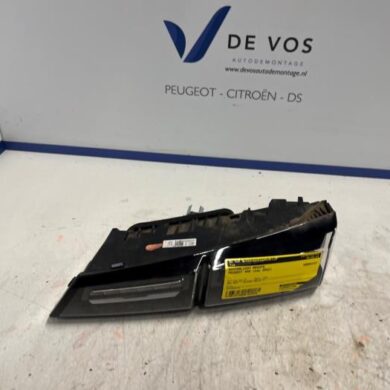 Peugeot 408 1.2 Hybrid 136 Achterlicht rechts 2022 9835300580