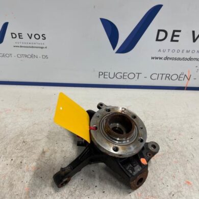 Peugeot 408 1.2 Hybrid 136 Fusee rechts-voor 2022 1647857280