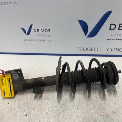 Peugeot 308 1.6 16V THP 155 Front shock absorber rod, left 2014 5208C8