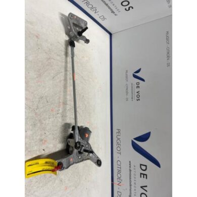 Peugeot 308 1.2 12V PureTech 130 Ruitenwissermotor voor 2021 1687896080
