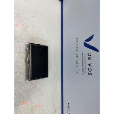 Peugeot 2008 1.2 12V e-THP PureTech 110 Interior display HNZ 2017 9812046980-9831642480