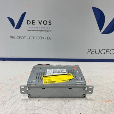 Peugeot 2008 1.2 12V e-THP PureTech 110 Radio 2017 1613488880-9815356780-1617531380-1621682580