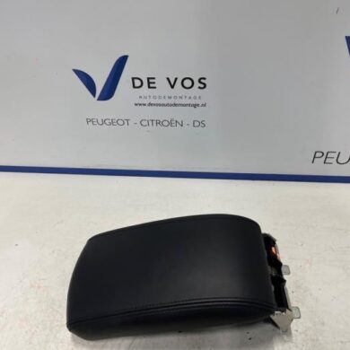 Peugeot RCZ 2.0 HDi 16V FAP Armrest 2013 7591LZ