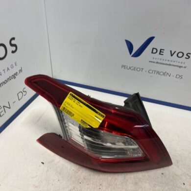 Peugeot 308 1.6 BlueHDi 100 Taillight, left 2015 9677817680