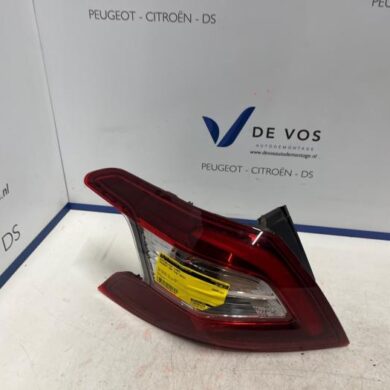 Peugeot 308 1.2 12V e-THP PureTech 130 Achterlicht links 2014 9677817680