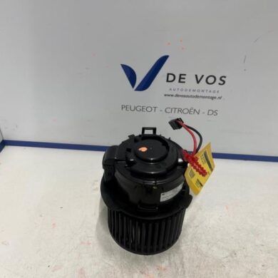 Opel Astra 1.5 Turbo D 16V Kachel Ventilatiemotor 2021 9837609380