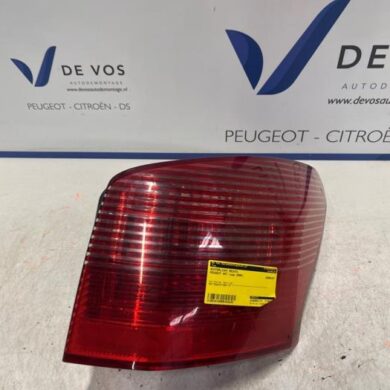 Peugeot 407 2.0 HDiF 16V Taillight, right 2005 6351T3