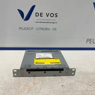Peugeot 308 1.2 12V e-THP PureTech 130 CD player 2014 1610916280-1629118180-9805593680
