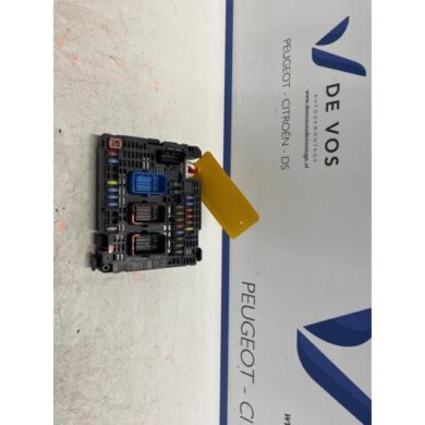 Peugeot 308 1.2 12V e-THP PureTech 130 Fuse box 2014 9810296080-9807091680