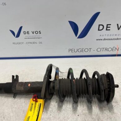 Citroen DS3 1.2 12V PureTech 110 S&S Schokdemperpoot rechts-voor 2017 9825695680