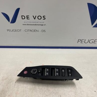 Peugeot 308 1.5 Blue HDi 130 16V Multi-functional window switch 2021 98349235ZD