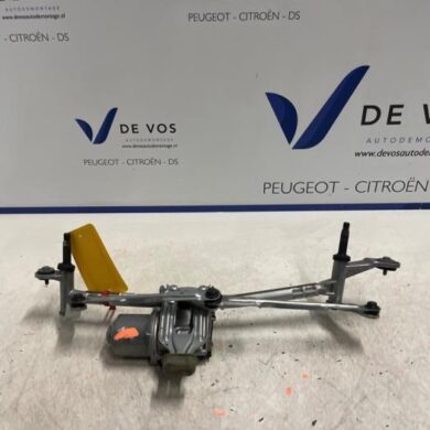 Peugeot 5008 1.2 12V Hybrid Front wiper motor 2022 9824762480-9810989580