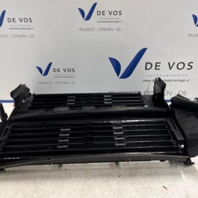 Peugeot 308 1.2 PureTech Hybrid 136 Luchtgeleider 2023 9855653580