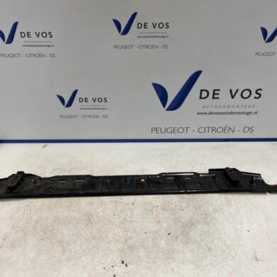 Peugeot 308 1.5 Blue HDi 130 16V Radiator bar 2021 9814630380