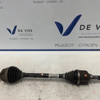 Peugeot 208 1.2 Vti 12V PureTech 100 Aandrijfas links-voor HNE 2021 9825391080-1647577280 20V256