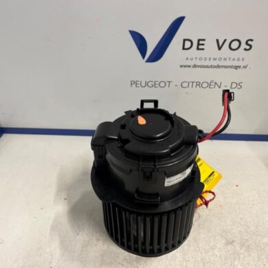 Peugeot 308 1.2 PureTech Hybrid 136 Heizung Belüftungsmotor 2023 9837609380