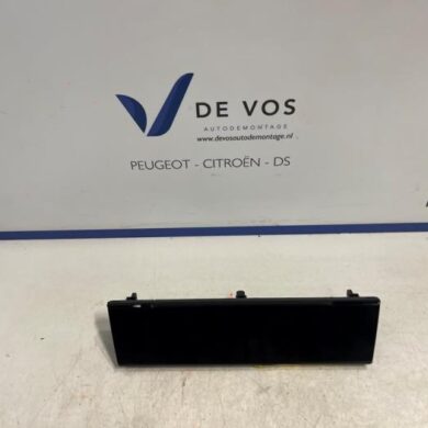 Peugeot 308 1.2 PureTech Hybrid 136 Radiobedienings paneel 2023 9834362680-9854716080