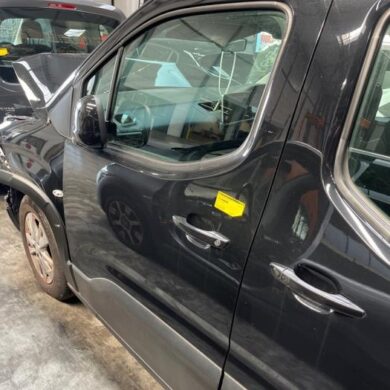 Peugeot Rifter 1.5 BlueHDi 130 Portier 4Deurs links-voor 2019 9820423280-9856199780