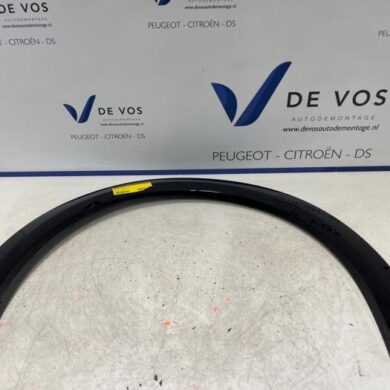 Peugeot 208 1.2 Vti 12V PureTech 100 Spatbord Lijst 2021 98483132XY