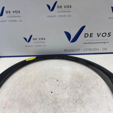 DS Automobiles DS3 Crossback 1.2 12V PureTech 100 Wheel arch strip 2021 98208023XT