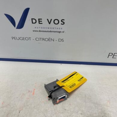 Citroen C3 Aircross 1.2 e-THP PureTech 130 Camera voorzijde 2023 1640246280-9851572080