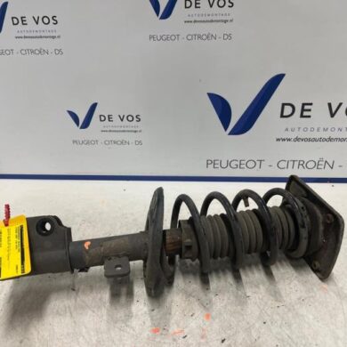 Citroen Jumpy 2.0 Blue HDI 180 Front shock absorber rod, right 2018 9813823580-9821596780