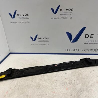 Peugeot 308 1.2 PureTech Hybrid 136 Radiator bar 2023 9814630380