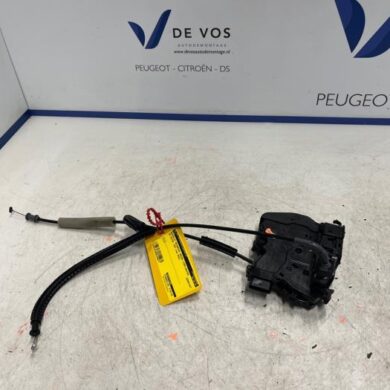 DS Automobiles DS4 1.6 16V E-Tense 225 Rear door lock mechanism 4-door, left 2022 9832751280